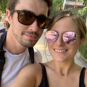 Meet your Posher, Abbey